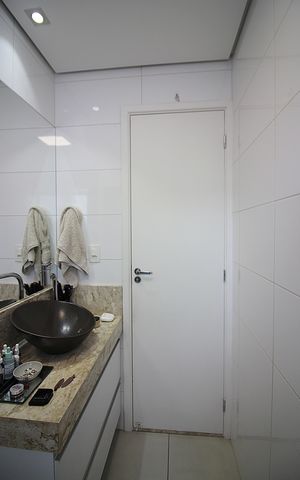 Apartamento à venda com 77m², 3 quartos e 2 vagasQuarto 1 - Suíte Banheiro