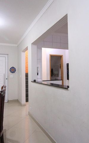 Casa à venda com 130m², 2 quartos e 3 vagas Casa à venda com 130m², 2 quartos e 3 vagasSala
