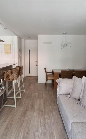 Apartamento à venda com 94m², 3 quartos e 2 vagas Apartamento à venda com 94m², 3 quartos e 2 vagasSala