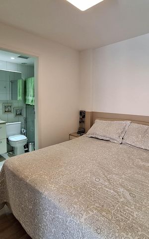 Apartamento à venda com 94m², 3 quartos e 2 vagas Apartamento à venda com 94m², 3 quartos e 2 vagasSuíte