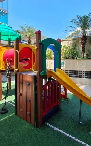 Apartamento à venda com 94m², 3 quartos e 2 vagas Apartamento à venda com 94m², 3 quartos e 2 vagasÁrea Comum - Playground