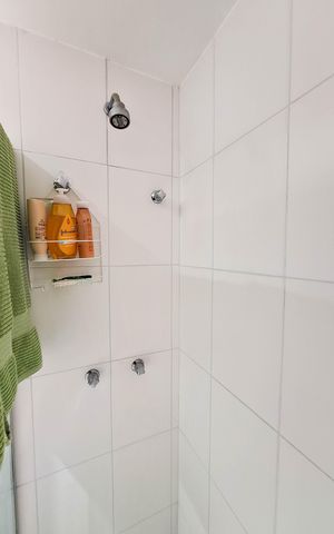 Apartamento à venda com 94m², 3 quartos e 2 vagas Apartamento à venda com 94m², 3 quartos e 2 vagasBanheiro da Suíte