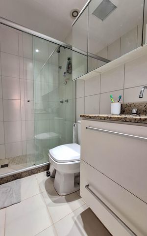 Apartamento à venda com 94m², 3 quartos e 2 vagas Apartamento à venda com 94m², 3 quartos e 2 vagasBanheiro Social