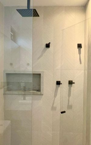 Apartamento à venda com 46m², 1 quarto e 1 vaga Apartamento à venda com 46m², 1 quarto e 1 vagaBanheiro