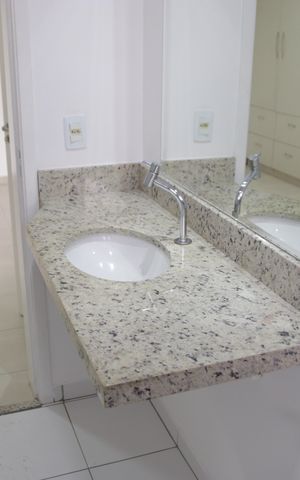 Apartamento para alugar com 80m², 3 quartos e 2 vagasBanheiro da Suíte