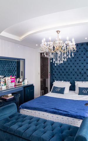Casa à venda com 300m², 4 quartos e 8 vagas Casa à venda com 300m², 4 quartos e 8 vagasSuíte
