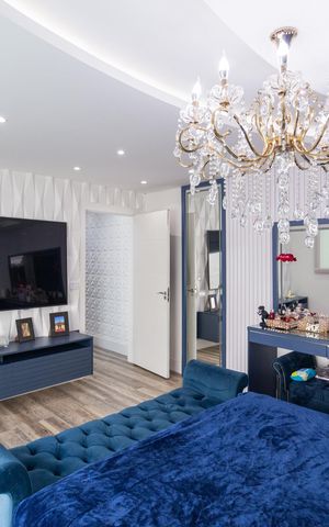 Casa à venda com 300m², 4 quartos e 8 vagas Casa à venda com 300m², 4 quartos e 8 vagasSuíte