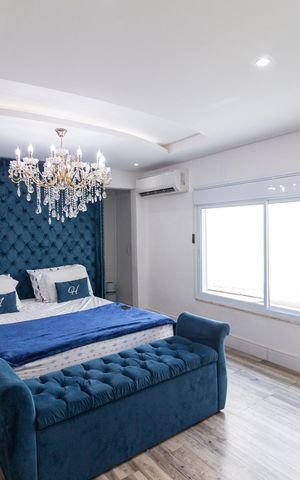 Casa à venda com 300m², 4 quartos e 8 vagas Casa à venda com 300m², 4 quartos e 8 vagasSuíte