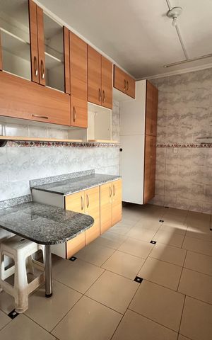 Casa de condomínio à venda com 254m², 4 quartos e 3 vagas Casa de condomínio à venda com 254m², 4 quartos e 3 vagasCozinha