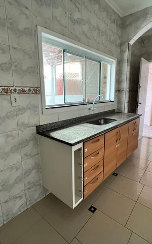 Casa de condomínio à venda com 254m², 4 quartos e 3 vagas Casa de condomínio à venda com 254m², 4 quartos e 3 vagasCozinha