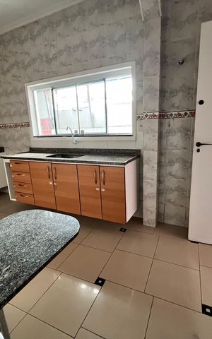 Casa de condomínio à venda com 254m², 4 quartos e 3 vagas Casa de condomínio à venda com 254m², 4 quartos e 3 vagasCozinha