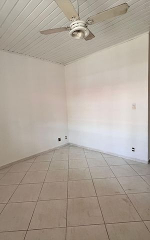 Casa de condomínio à venda com 254m², 4 quartos e 3 vagas Casa de condomínio à venda com 254m², 4 quartos e 3 vagasSuíte
