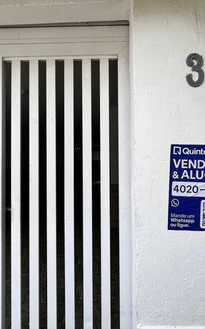 Casa de condomínio à venda com 254m², 4 quartos e 3 vagas Casa de condomínio à venda com 254m², 4 quartos e 3 vagasPlaca