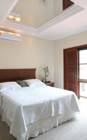 Casa de condomínio à venda com 428m², 4 quartos e 4 vagasQuarto 4 - Suíte