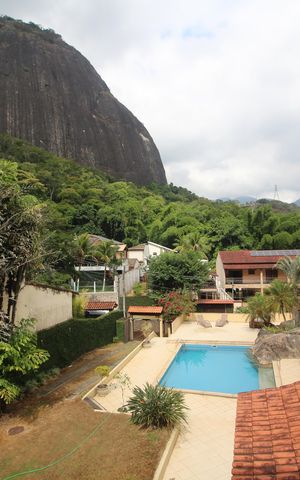 Casa de condomínio à venda com 428m², 4 quartos e 4 vagasQuarto 2 - Vista