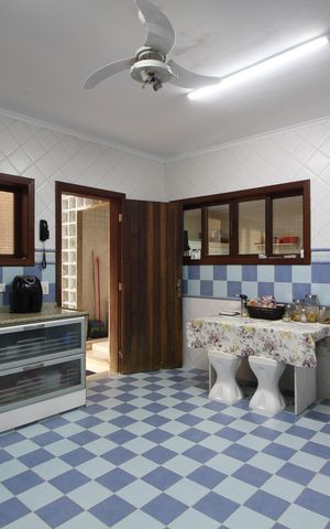Casa de condomínio à venda com 428m², 4 quartos e 4 vagasCozinha