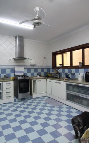 Casa de condomínio à venda com 428m², 4 quartos e 4 vagasCozinha