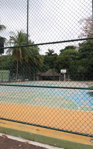 Casa de condomínio à venda com 428m², 4 quartos e 4 vagasQuadra Poliesportiva