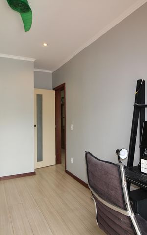 Casa de condomínio à venda com 428m², 4 quartos e 4 vagasQuarto 2