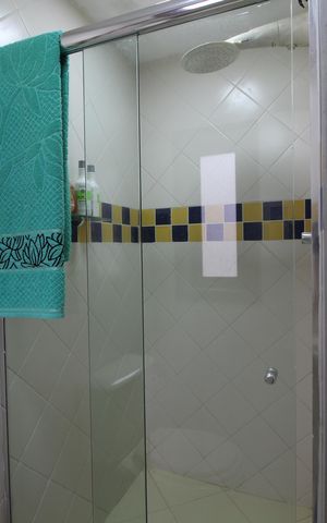 Casa de condomínio à venda com 428m², 4 quartos e 4 vagasBanheiro Social 2