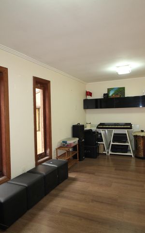 Casa de condomínio à venda com 428m², 4 quartos e 4 vagasSala 3 - Mezanino