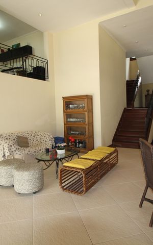 Casa de condomínio à venda com 428m², 4 quartos e 4 vagasSala 1