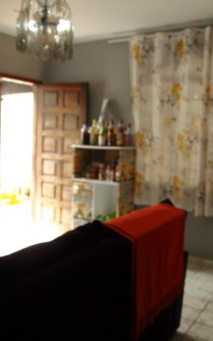 Casa à venda com 300m², 2 quartos e 2 vagasSala