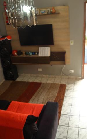 Casa à venda com 300m², 2 quartos e 2 vagasSala
