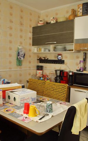 Casa à venda com 300m², 2 quartos e 2 vagasCozinha
