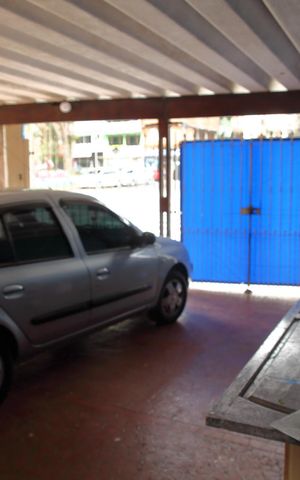 Casa à venda com 300m², 2 quartos e 2 vagasGaragem