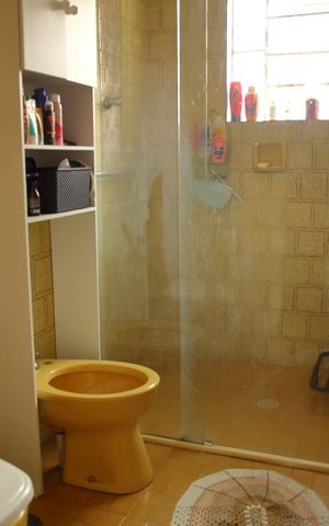 Casa à venda com 300m², 2 quartos e 2 vagasBanheiro
