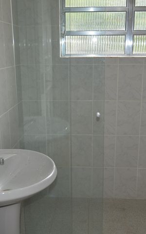 Casa à venda com 217m², 5 quartos e 2 vagasBanheiro