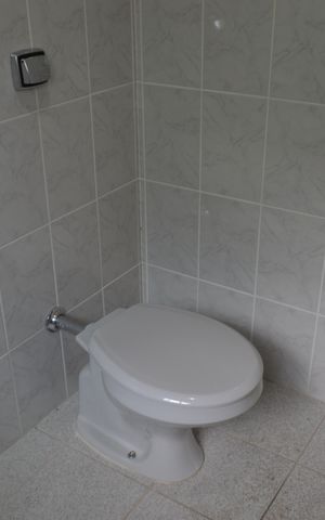 Casa à venda com 217m², 5 quartos e 2 vagasBanheiro