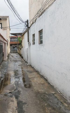 Casa à venda com 230m², 3 quartos e 1 vaga Casa à venda com 230m², 3 quartos e 1 vagaÁrea comum de acesso