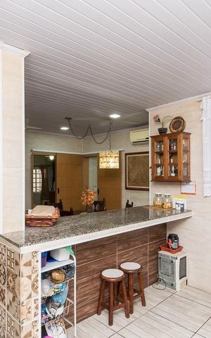 Casa à venda com 230m², 3 quartos e 1 vaga Casa à venda com 230m², 3 quartos e 1 vagaCozinha