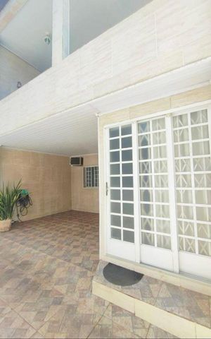 Casa à venda com 230m², 3 quartos e 1 vaga Casa à venda com 230m², 3 quartos e 1 vagaÁrea comum - Entrada do imóvel