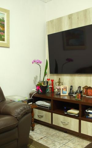 Casa à venda com 88m², 2 quartos e 1 vagaSala