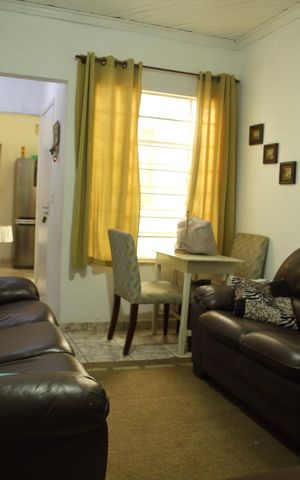 Casa à venda com 88m², 2 quartos e 1 vagaSala