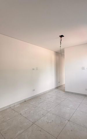 Apartamento à venda com 100m², 2 quartos e 1 vaga Apartamento à venda com 100m², 2 quartos e 1 vagaSala