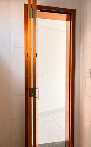 Apartamento à venda com 100m², 2 quartos e 1 vaga Apartamento à venda com 100m², 2 quartos e 1 vagaBanheiro da Suíte