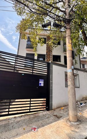 Apartamento à venda com 100m², 2 quartos e 1 vaga Apartamento à venda com 100m², 2 quartos e 1 vagaFachada + plaquinha