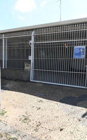 Casa à venda com 225m², 3 quartos e 5 vagasFachada