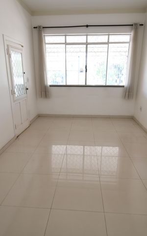 Casa à venda com 225m², 3 quartos e 5 vagasSala 1