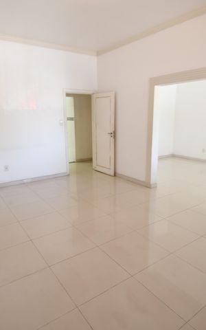 Casa à venda com 225m², 3 quartos e 5 vagasSala 2