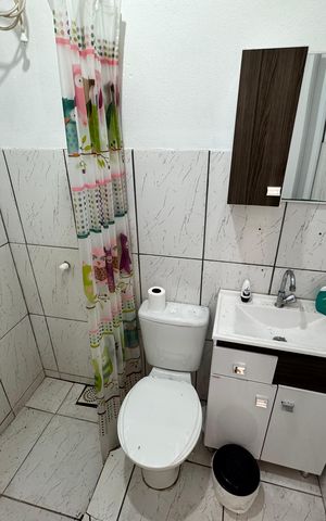 Casa de condomínio para alugar com 104m², 4 quartos e 1 vaga Casa de condomínio para alugar com 104m², 4 quartos e 1 vagaBanheiro 2