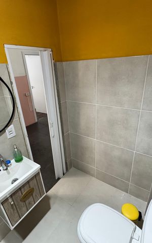Casa de condomínio para alugar com 104m², 4 quartos e 1 vaga Casa de condomínio para alugar com 104m², 4 quartos e 1 vagaBanheiro