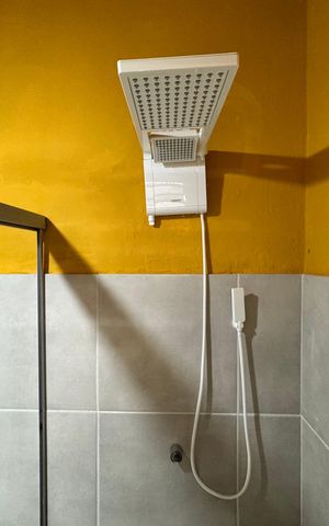Casa de condomínio para alugar com 104m², 4 quartos e 1 vaga Casa de condomínio para alugar com 104m², 4 quartos e 1 vagaBanheiro