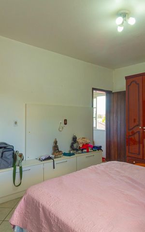 Casa à venda com 410m², 6 quartos e 3 vagas Casa à venda com 410m², 6 quartos e 3 vagasQuarto 3