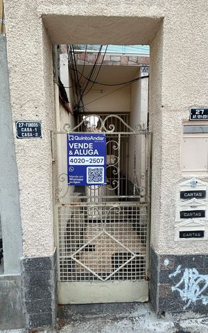 Casa para alugar com 97m², 2 quartos e sem vagaFachada + plaquinha