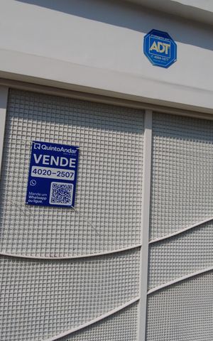Casa à venda com 270m², 2 quartos e 3 vagasPlaquinha
